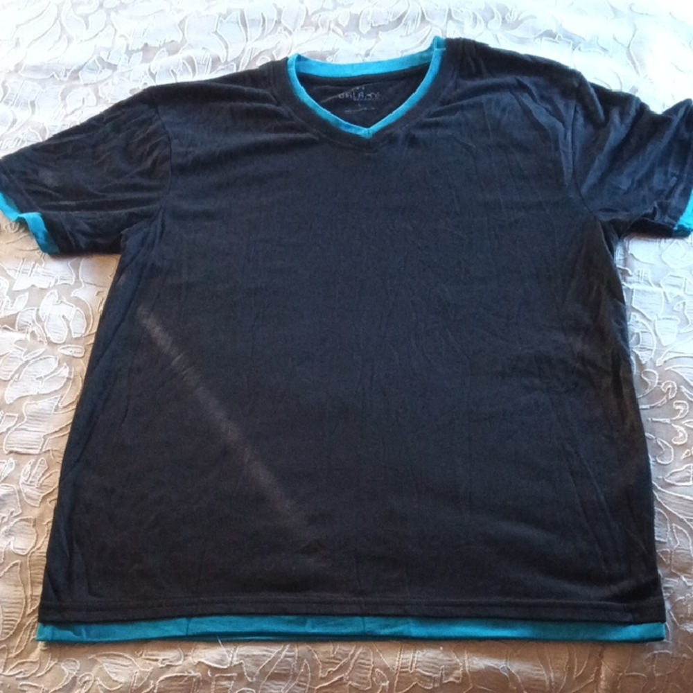 Galaxy By Harvic Black Tee with Blue Trim